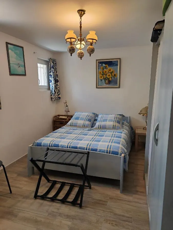 Etoile De Mer - Appt 3 Ch 2 Sdb A 150M D'Une Plage De Sable Fin Hyper Equipe & Wifi Saint-Mandrier-sur-Mer 0*,  France